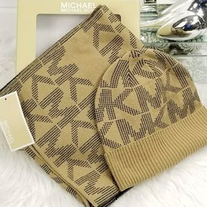 SOLD OUT Michael Kors MK Scarf & Hat Winter
